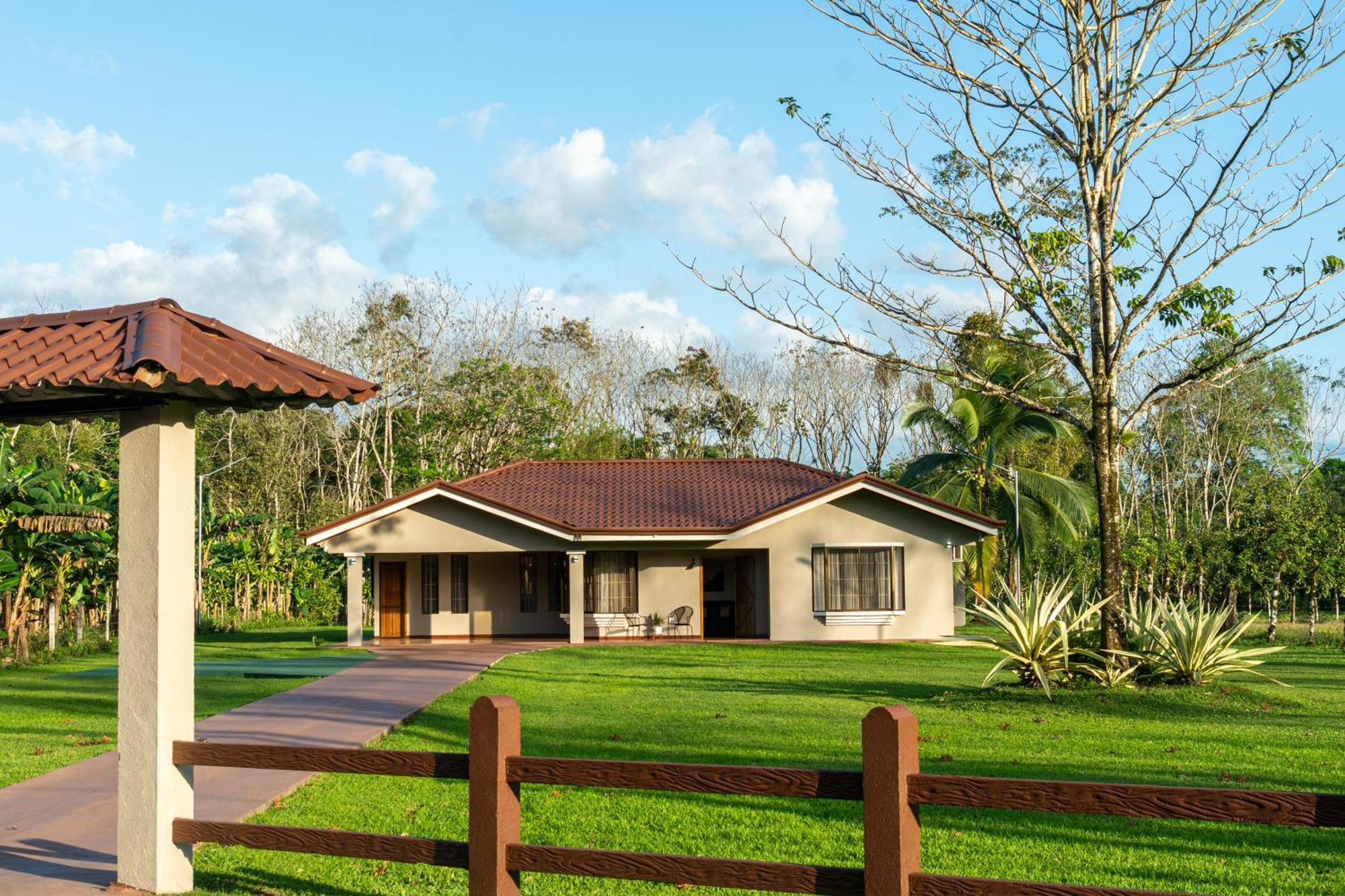 Casa Roble Fortuna La Fortuna Luaran gambar