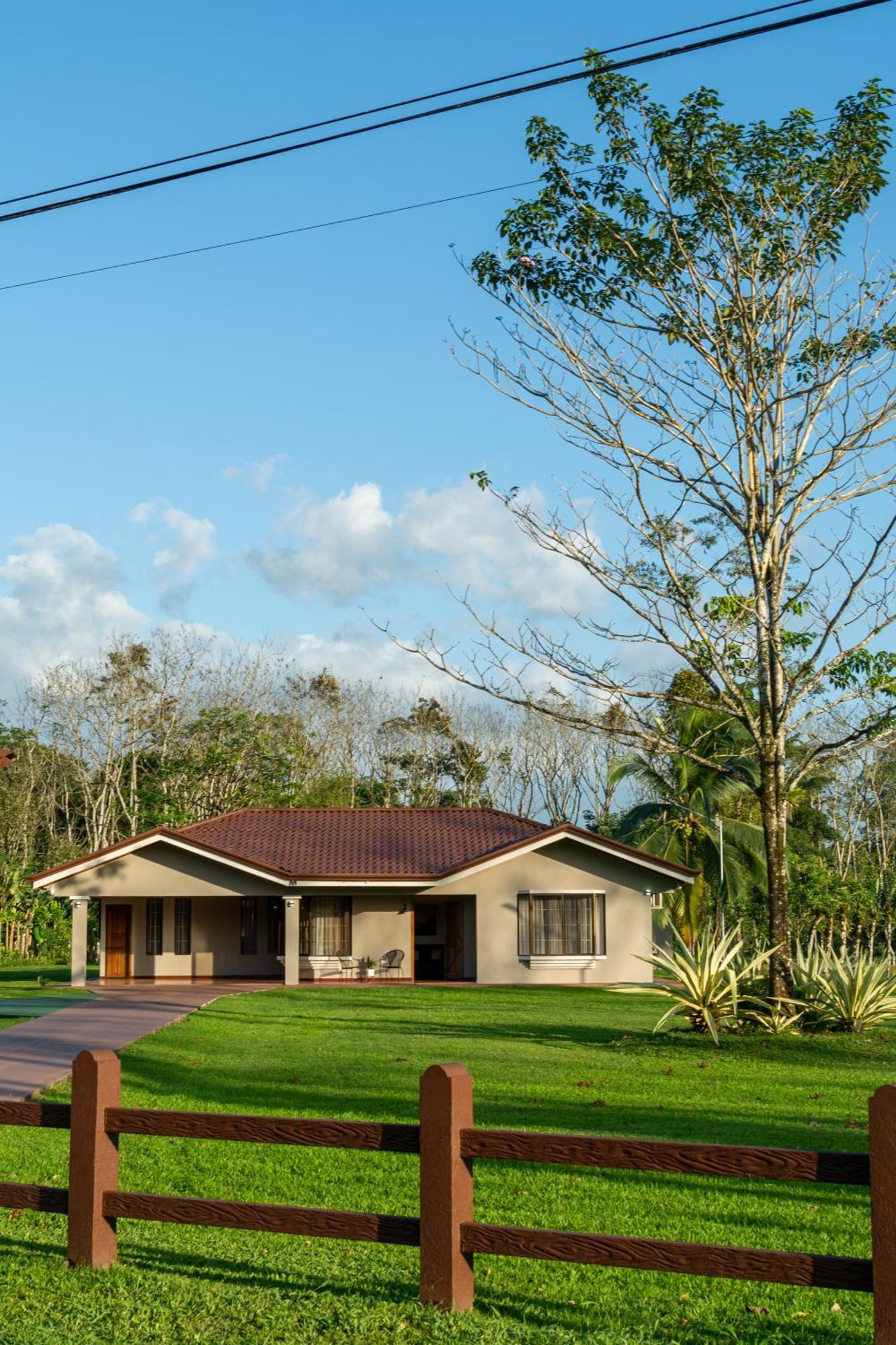 Casa Roble Fortuna La Fortuna Luaran gambar