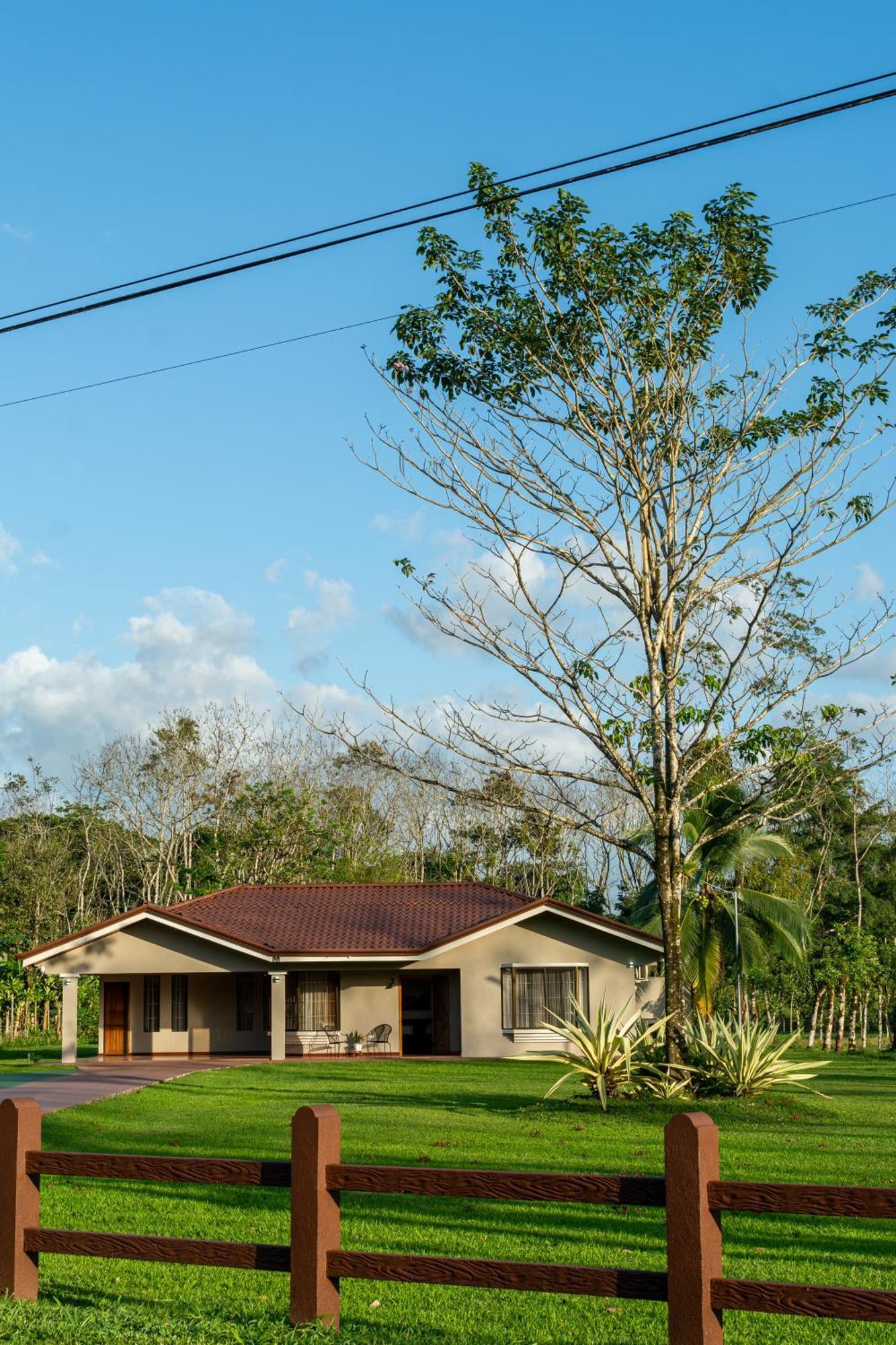 Casa Roble Fortuna La Fortuna Luaran gambar